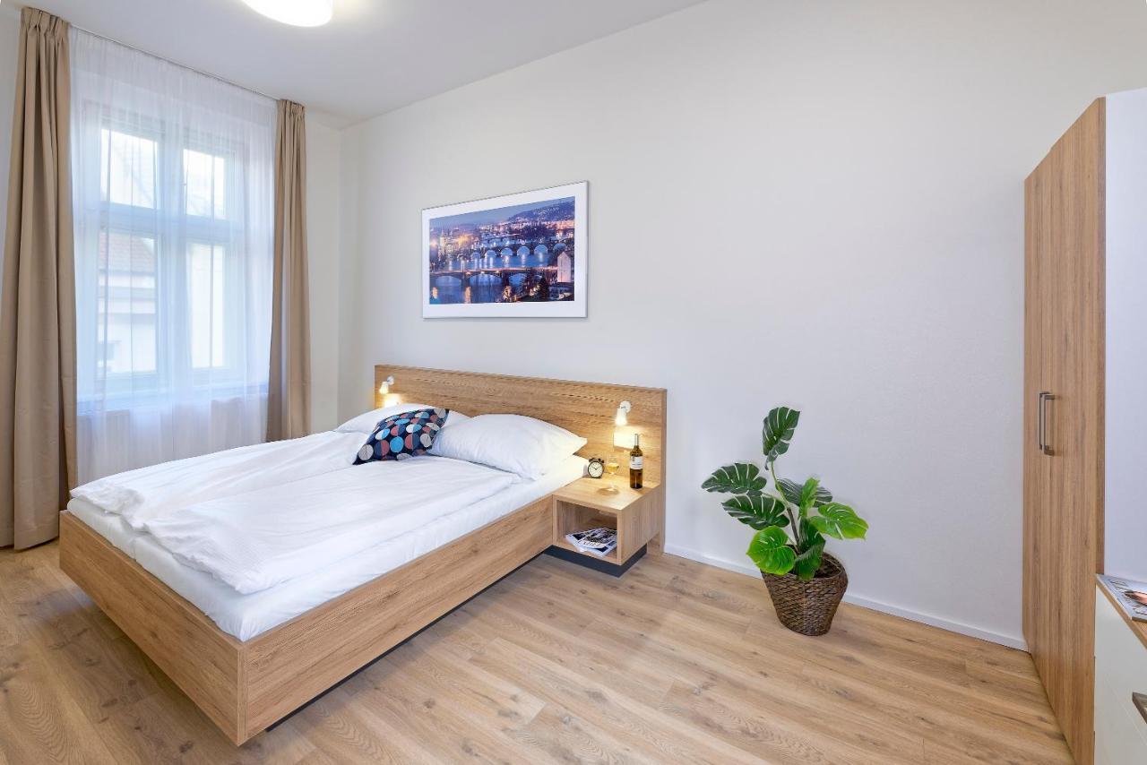 Downtown Suites Jugoslavska Прага Екстериор снимка