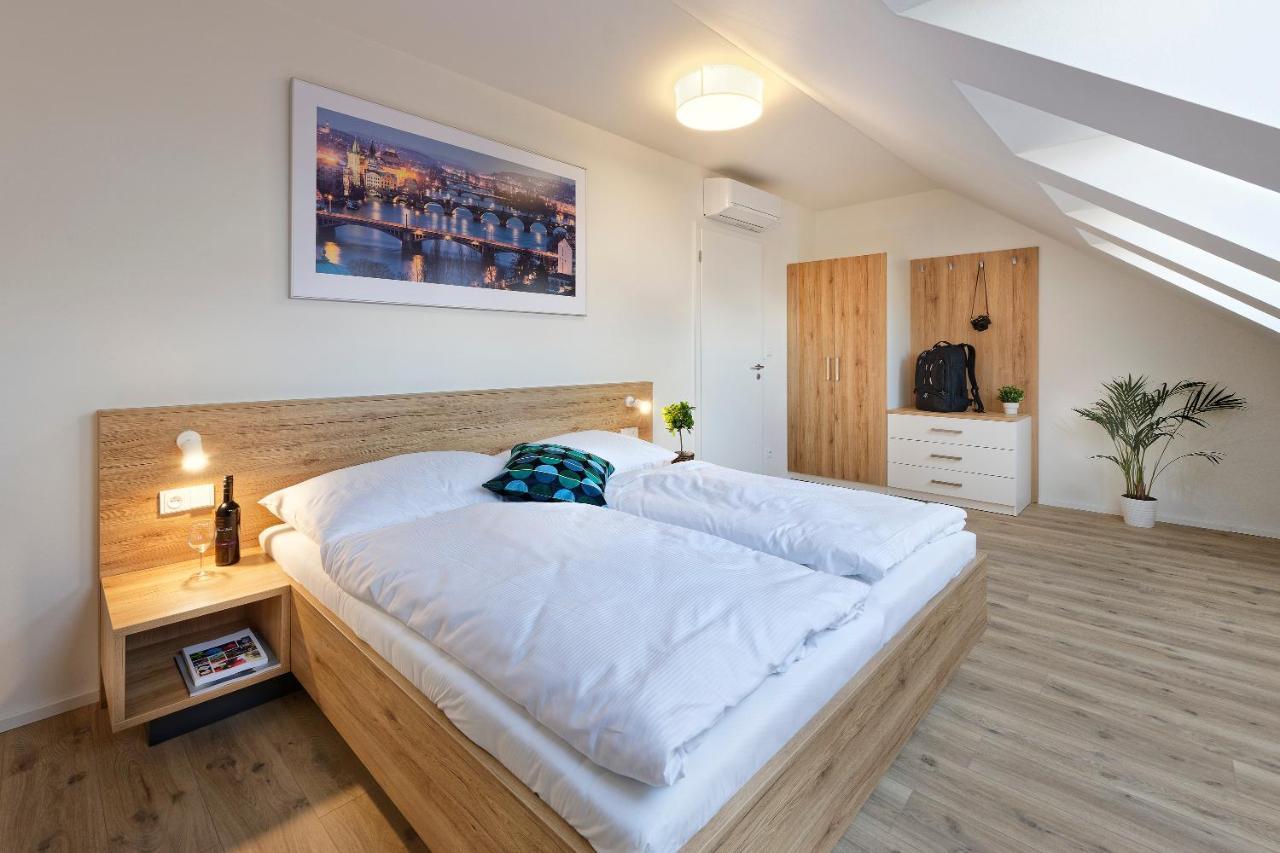 Downtown Suites Jugoslavska Прага Екстериор снимка