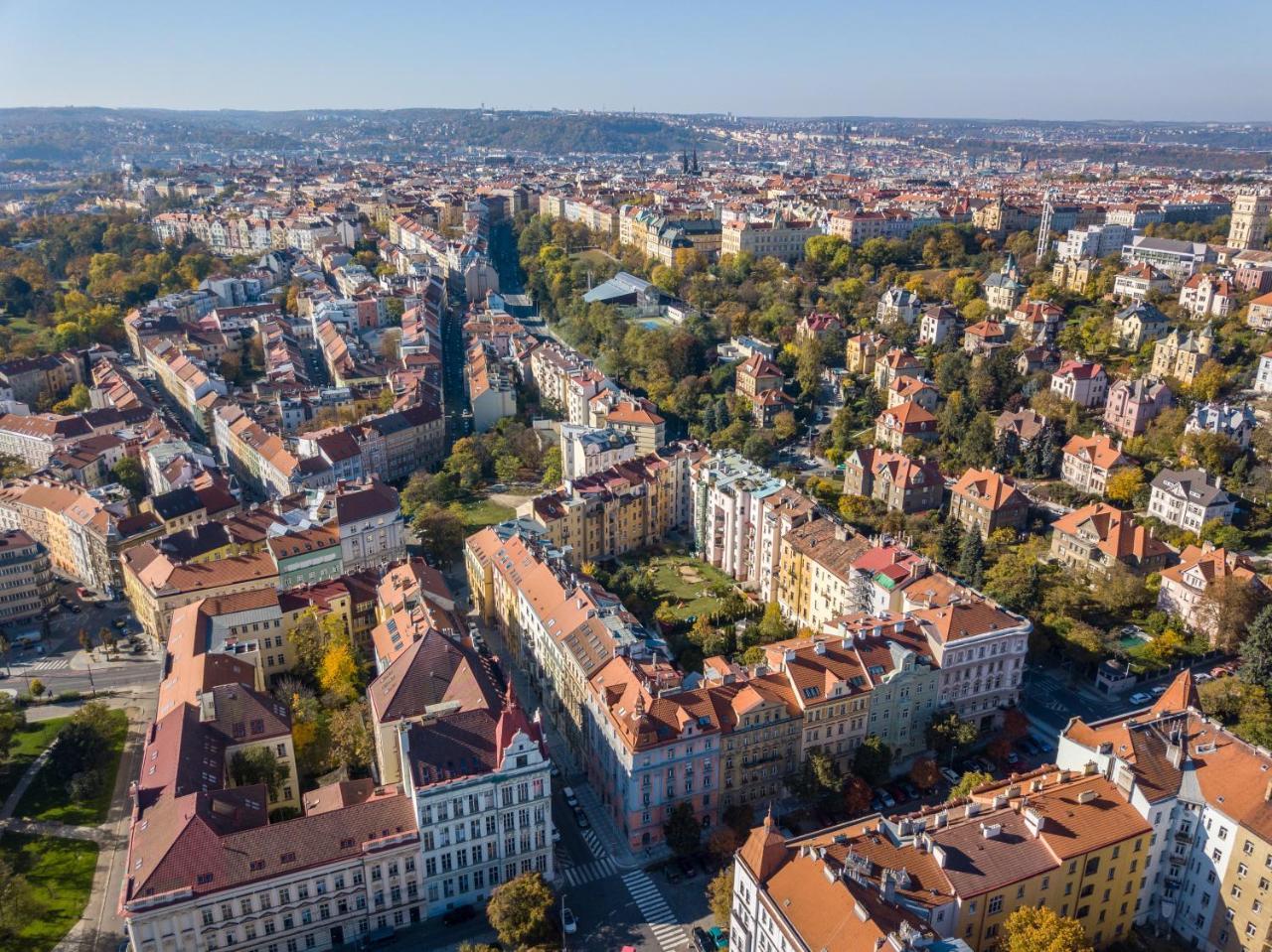 Downtown Suites Jugoslavska Прага Екстериор снимка